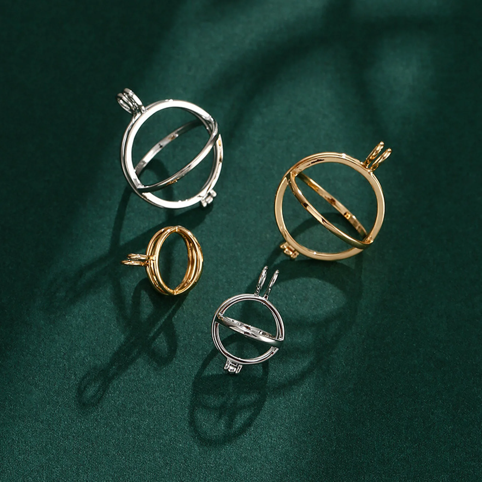 2Pcs/lot Pearl Cage Open Hollow Locket Hold 8-11/13-18mm Ball Copper Lockets Charm Pendan For DIY Necklace Jewelry Making
2Pcs/lot Pearl Cage Open Hollow Locket Hold 8-11/13-18mm Ball Copper Lockets Charm Pendan For DIY Necklace Jewelry Making