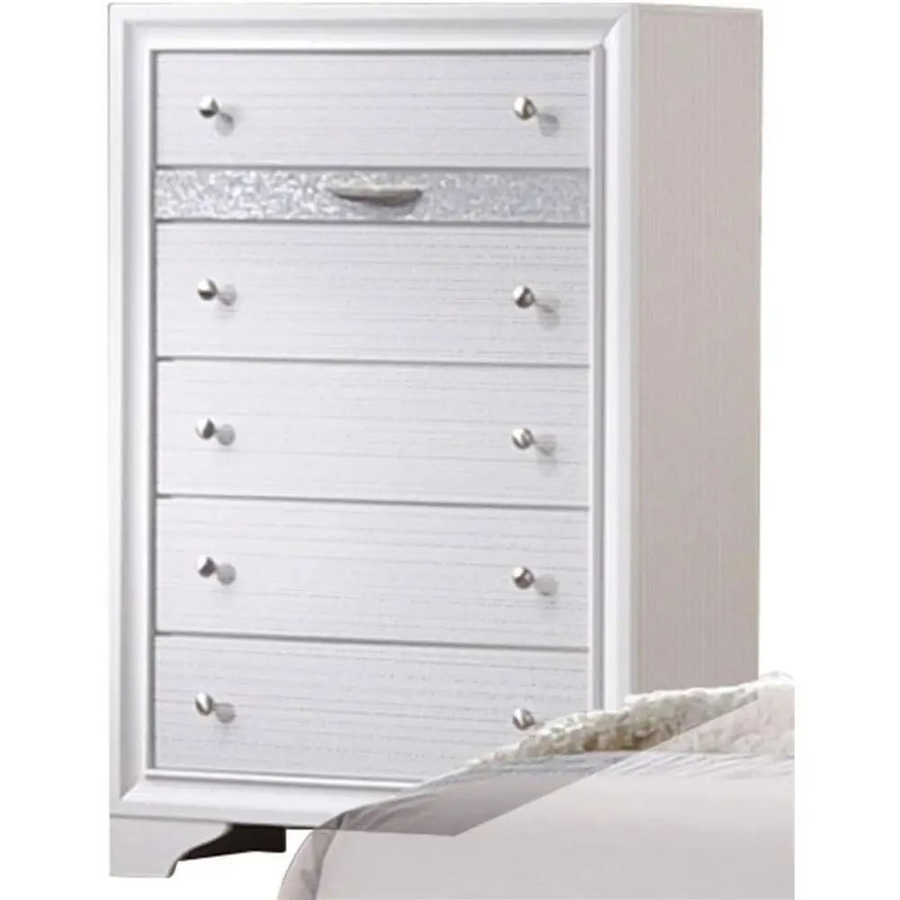 Naima Wood 6-Ders Bedroom Chest in White
Naima Wood 6-Ders Bedroom Chest in White