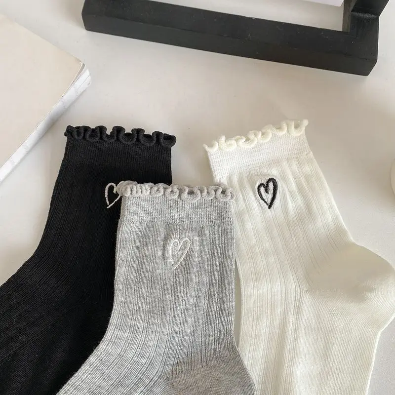 Spring and Summer New Style Heart Embroidery Socks - Vertical Stripes Short Legged Women's Versatile Mid-Calf Socks
Spring and Summer New Style Heart Embroidery Socks - Vertical Stripes Short Legged Women's Versatile Mid-Calf Socks