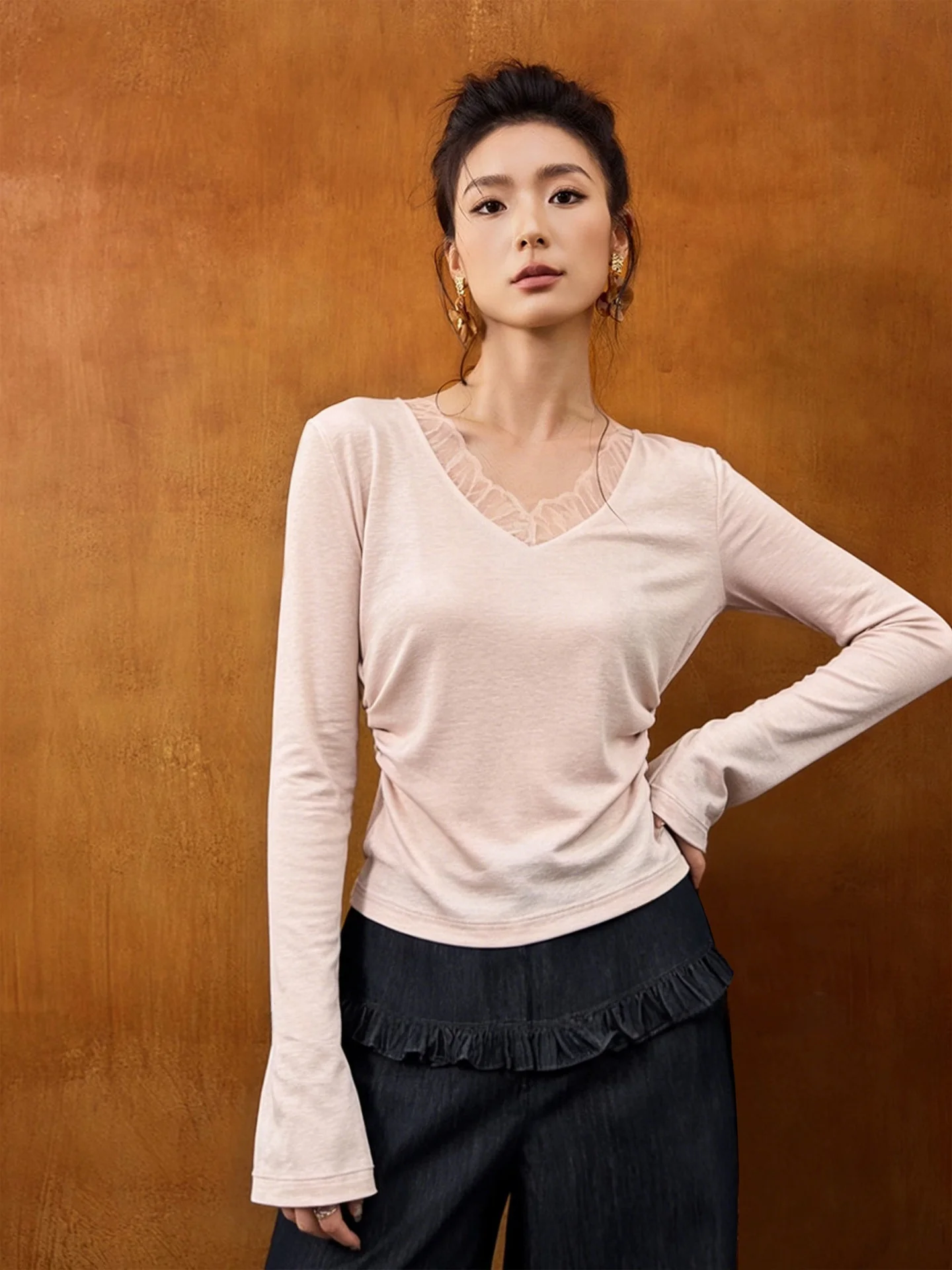 JIANCHA 34 Inch Lace Weave Soft Feminine Pink V-neck Lace Waist-cinching Long Sleeve Top Women's Casual Style Long Sleeve T-s...
JIANCHA 34 Inch Lace Weave Soft Feminine Pink V-neck Lace Waist-cinching Long Sleeve Top Women's Casual Style Long Sleeve T-s...