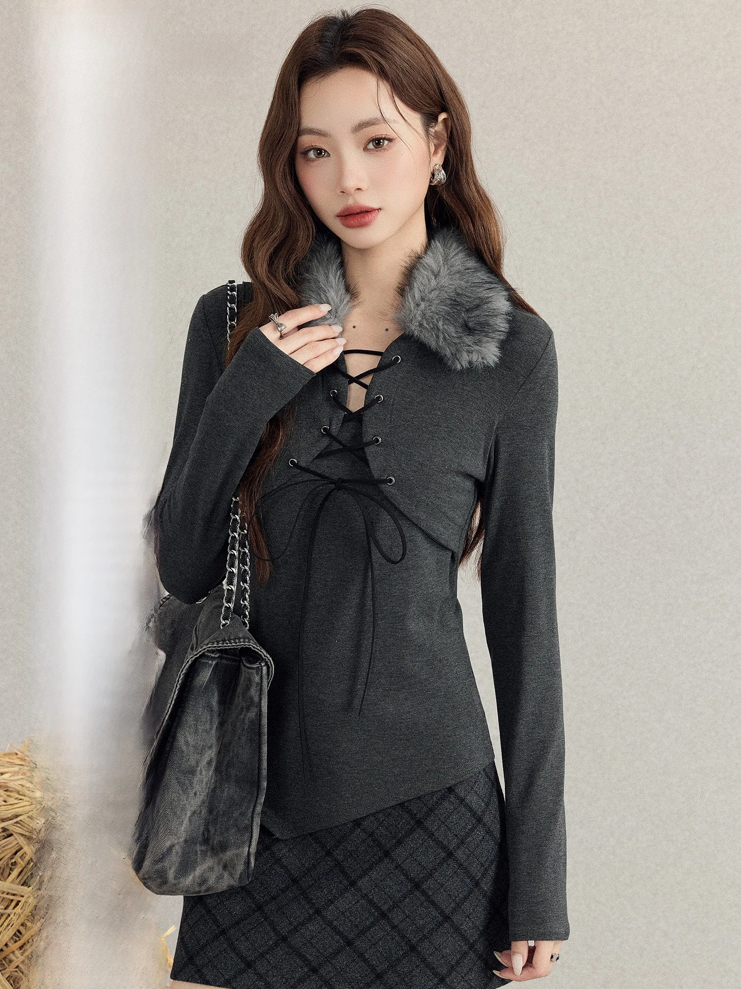 Meng Xiaoqi Женская футболка Long Sve с меховым воротником, облегающая базовая футболка irt, винтажная внутренняя одежда, дизайн ремня, осень...
Meng Xiaoqi Женская футболка Long Sve с меховым воротником, облегающая базовая футболка irt, винтажная внутренняя одежда, дизайн ремня, осень...