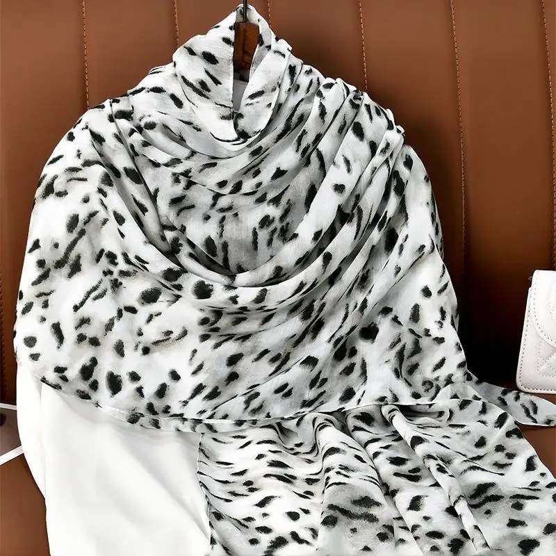 Fashionable Thin Cotton Linen Long Scarf Women's Small Leopard Print Stylish Airy Spring Summer Scarf Versatile Wrap Scarf
Fashionable Thin Cotton Linen Long Scarf Women's Small Leopard Print Stylish Airy Spring Summer Scarf Versatile Wrap Scarf