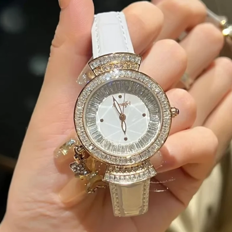 Unique AAA Full Diamonds Shaped Watches Women Rhinestone Classic Creative Design Luxury Fashion Ladies Watch Watch AAA Reloj
Unique AAA Full Diamonds Shaped Watches Women Rhinestone Classic Creative Design Luxury Fashion Ladies Watch Watch AAA Reloj