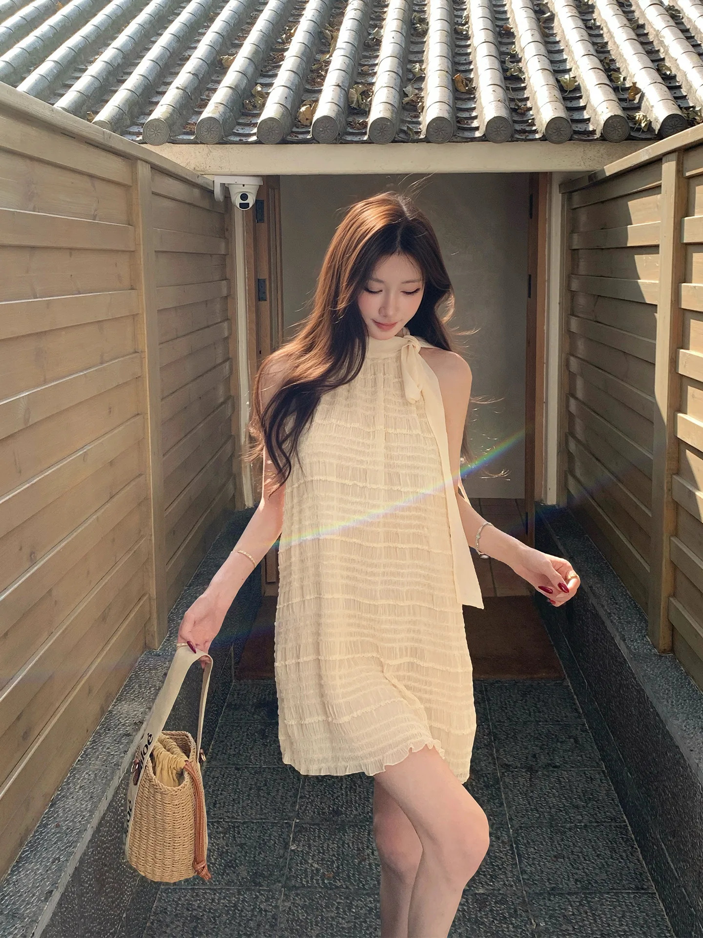 Elegant Solo Cloud Fragrance Snow Dew Sleeveless Neck Hanging Dress Women's High-End Sensation Ladylike Style Vest Dress
Elegant Solo Cloud Fragrance Snow Dew Sleeveless Neck Hanging Dress Women's High-End Sensation Ladylike Style Vest Dress