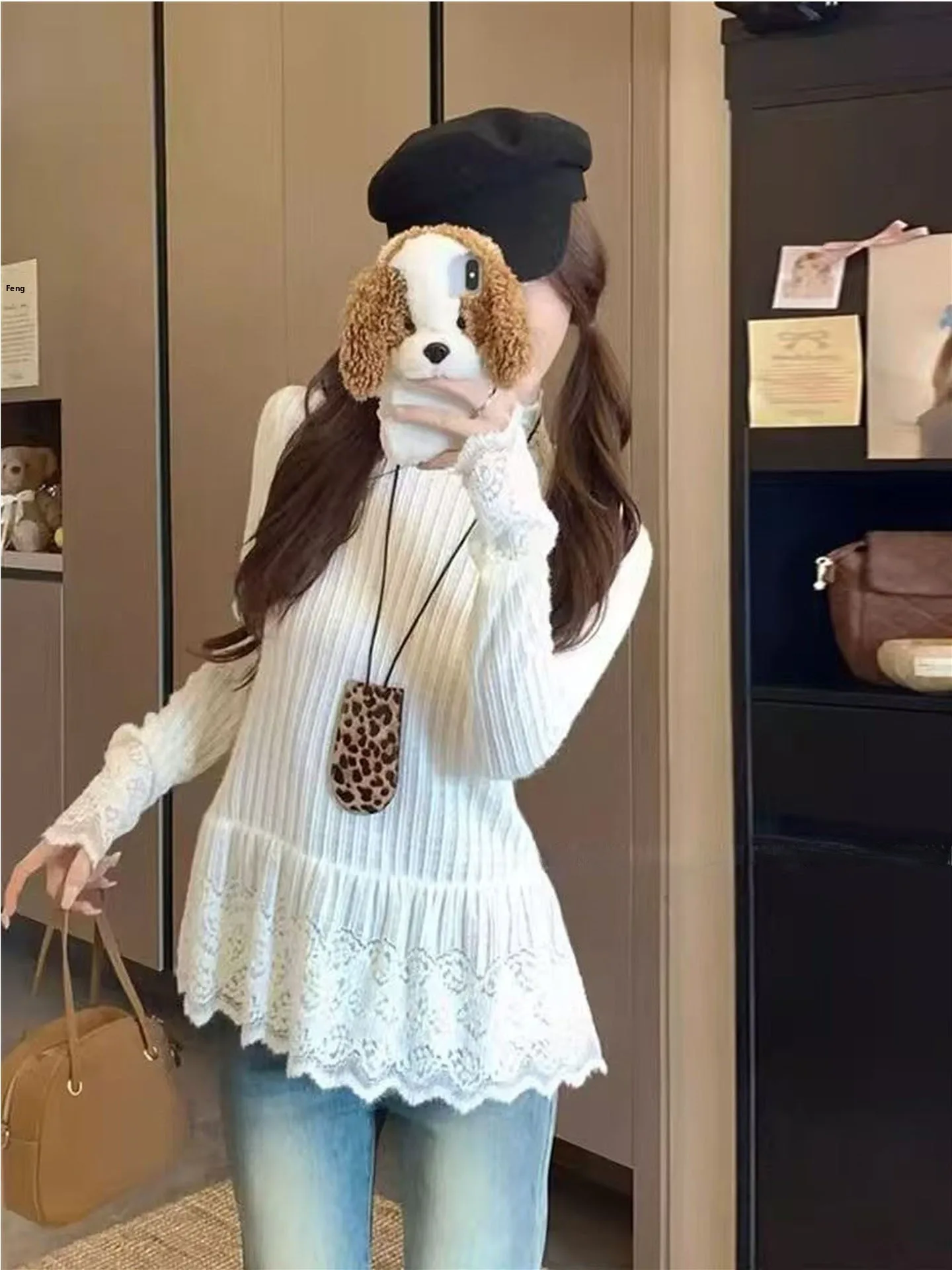 Длинный топ-база для осенне-зимнего сезона, нежный, красивый, облегающий, для повседневной носки, с эффектом стройности.
Длинный топ-база для осенне-зимнего сезона, нежный, красивый, облегающий, для повседневной носки, с эффектом стройности.