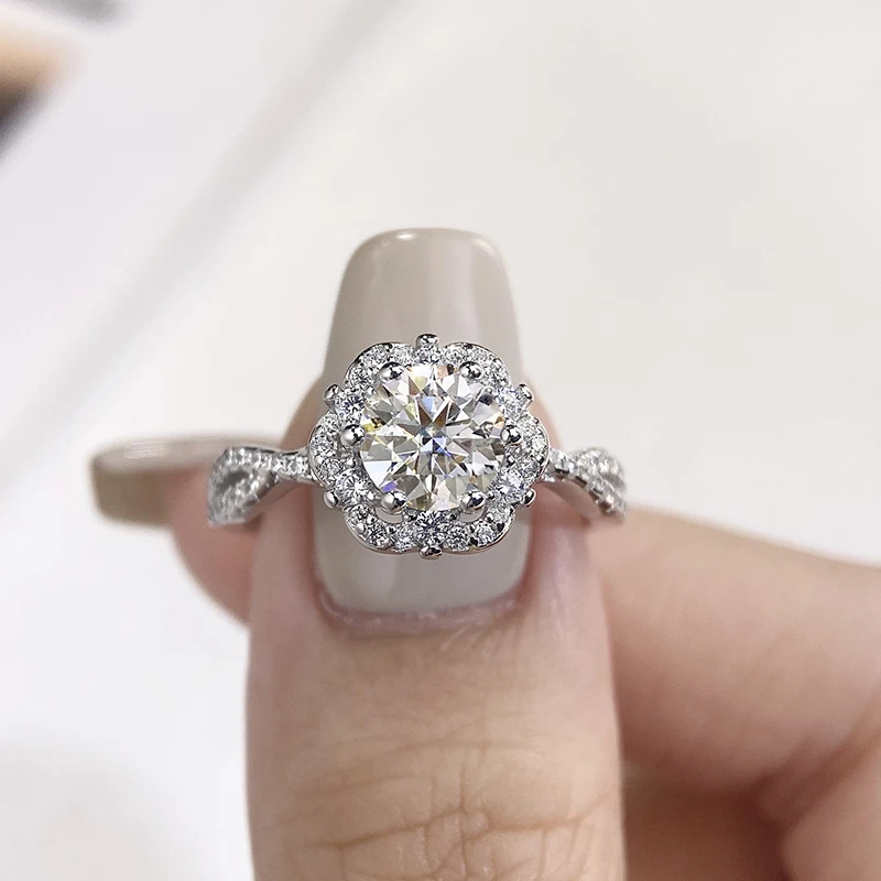 DWJ 1 CT круглые кольца с настоящим муассанитом и бриллиантами для женщин, настоящее кольцо из стерлингового серебра 925 пробы с подсолнухом, юбилейное роскошное ювелирное изделие
DWJ 1 CT круглые кольца с настоящим муассанитом и бриллиантами для женщин, настоящее кольцо из стерлингового серебра 925 пробы с подсолнухом, юбилейное роскошное ювелирное изделие