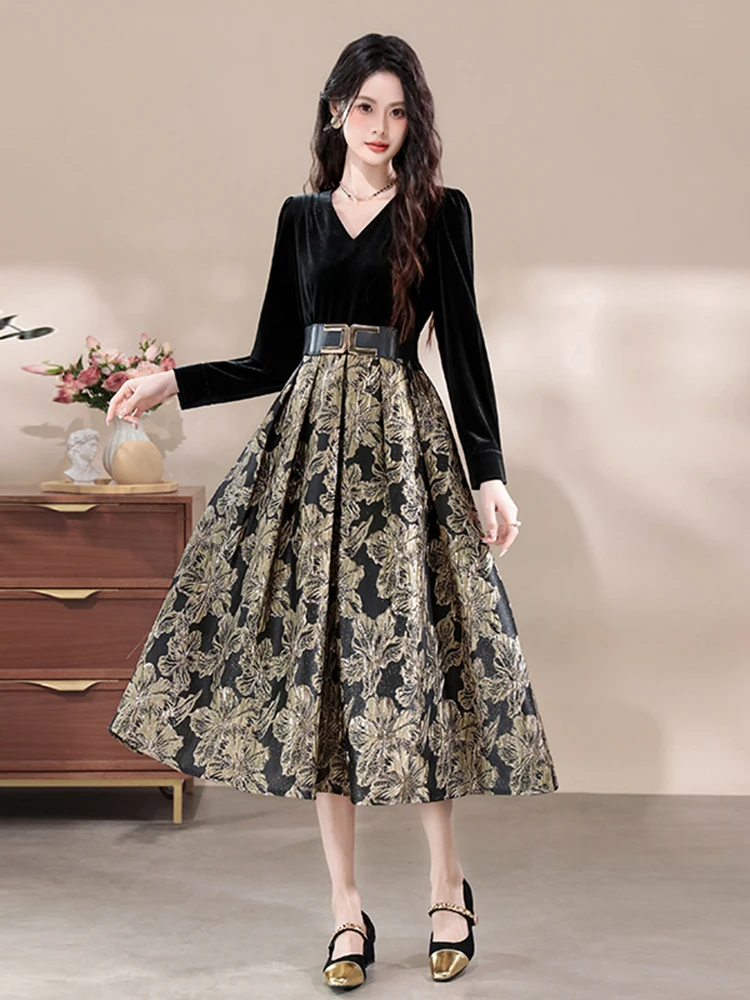 Autumn Winter Women's Velvet Jacquard Dress New Fashionable European American Retro Fake Two Piece Party Dress S283
Autumn Winter Women's Velvet Jacquard Dress New Fashionable European American Retro Fake Two Piece Party Dress S283