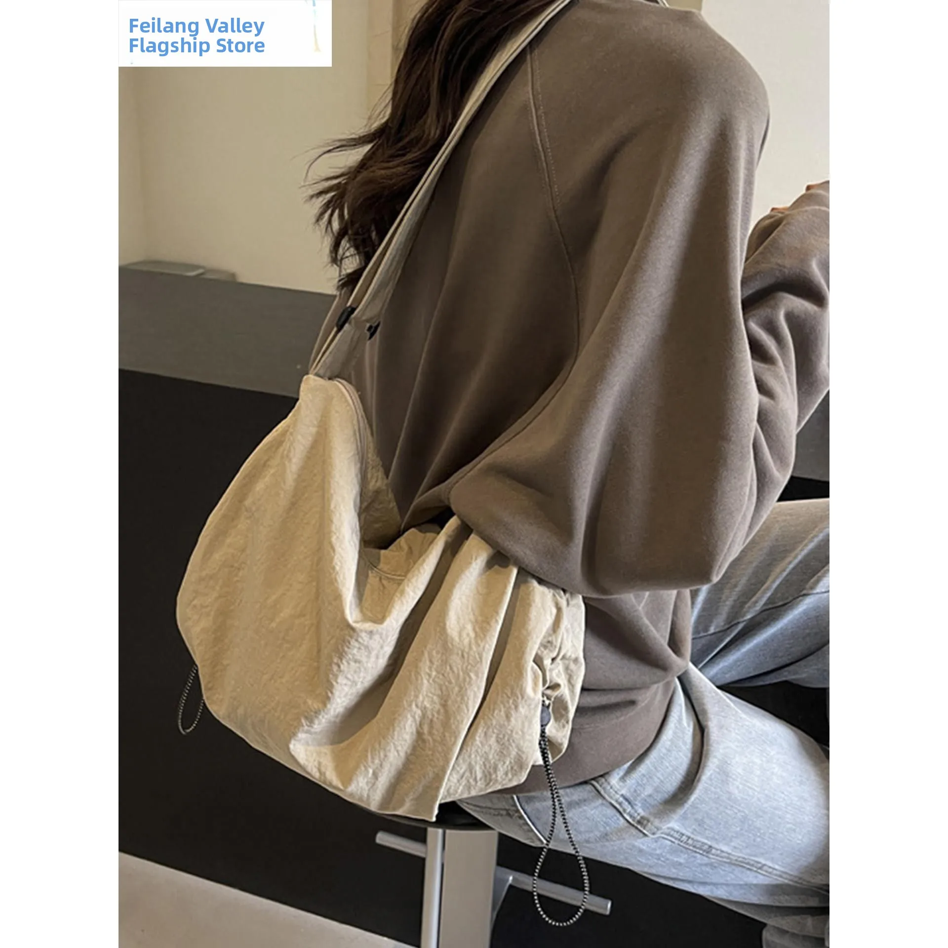 2026 New Nylon Dumpling Bag Sports Crossbody Bag Men Women Large Capacity Handbag Bicycle Relaxing Shoulder Bag Hobo Style
2026 New Nylon Dumpling Bag Sports Crossbody Bag Men Women Large Capacity Handbag Bicycle Relaxing Shoulder Bag Hobo Style