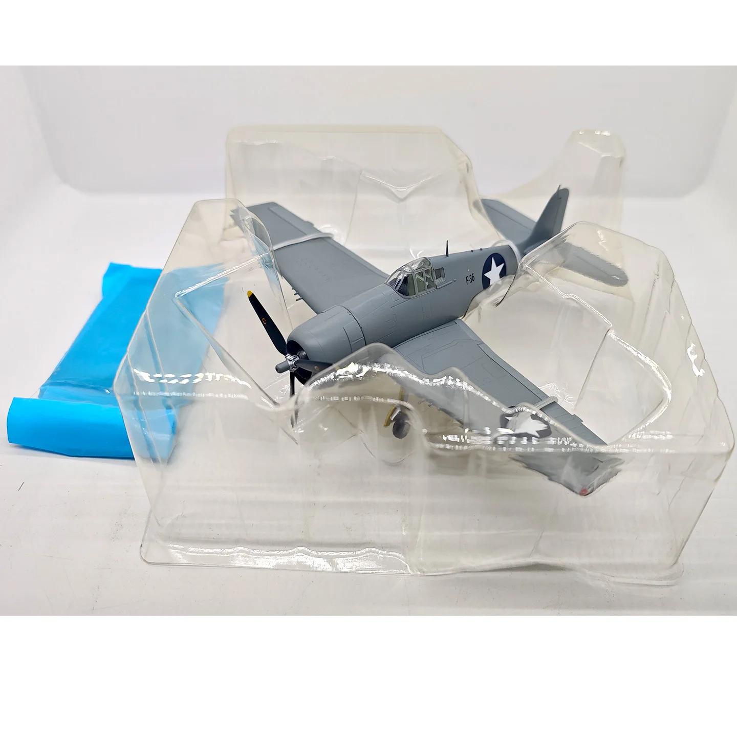 Spot 37296 1:72 WW2 US F6F fighter model static (out of print)
Spot 37296 1:72 WW2 US F6F fighter model static (out of print)