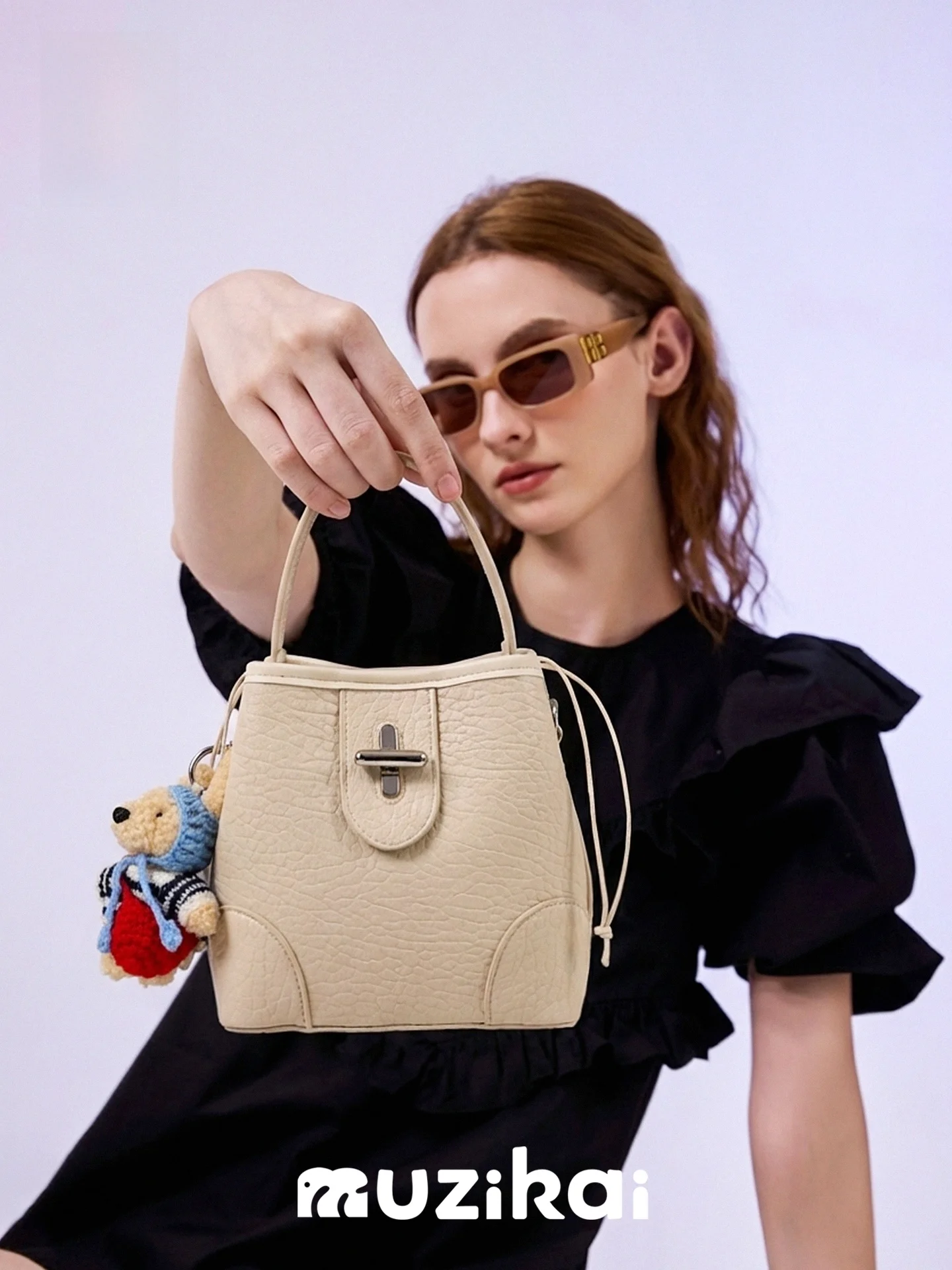 MuziKai Fashionable Bucket Handbag Women's Crossbody Bag Commuter Tote Bag Spring 2026 New Style Versatile Durable PU Leather
MuziKai Fashionable Bucket Handbag Women's Crossbody Bag Commuter Tote Bag Spring 2026 New Style Versatile Durable PU Leather