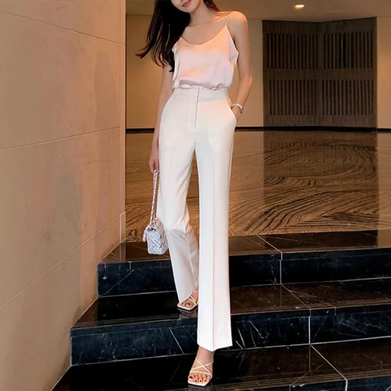 White flared pants for women, cropped suit pants, high-waisted, slimming, drapey, suitable for petite figures, hip-concealing, p
White flared pants for women, cropped suit pants, high-waisted, slimming, drapey, suitable for petite figures, hip-concealing, p