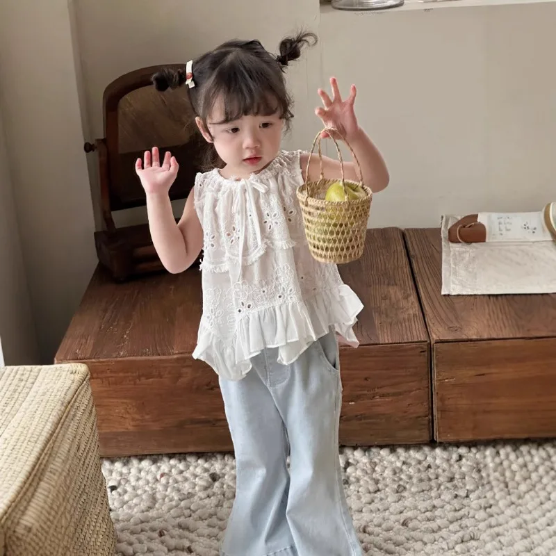 Летний жилет для девочек, кружевной полый топ, детская одежда, кукольная рубашка без рукавов, жилет-бретелька, рубашка с подвесным воротником
Летний жилет для девочек, кружевной полый топ, детская одежда, кукольная рубашка без рукавов, жилет-бретелька, рубашка с подвесным воротником