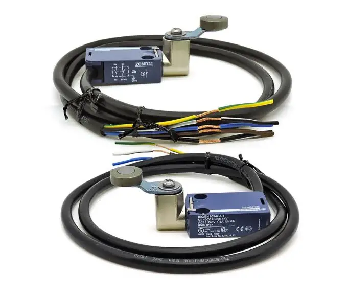 Original limit switch ZCMD21 direct action metal roller, 1-meter cable, one open and one close XCMD2119L1(ZCMD21+ZCY19)
Original limit switch ZCMD21 direct action metal roller, 1-meter cable, one open and one close XCMD2119L1(ZCMD21+ZCY19)