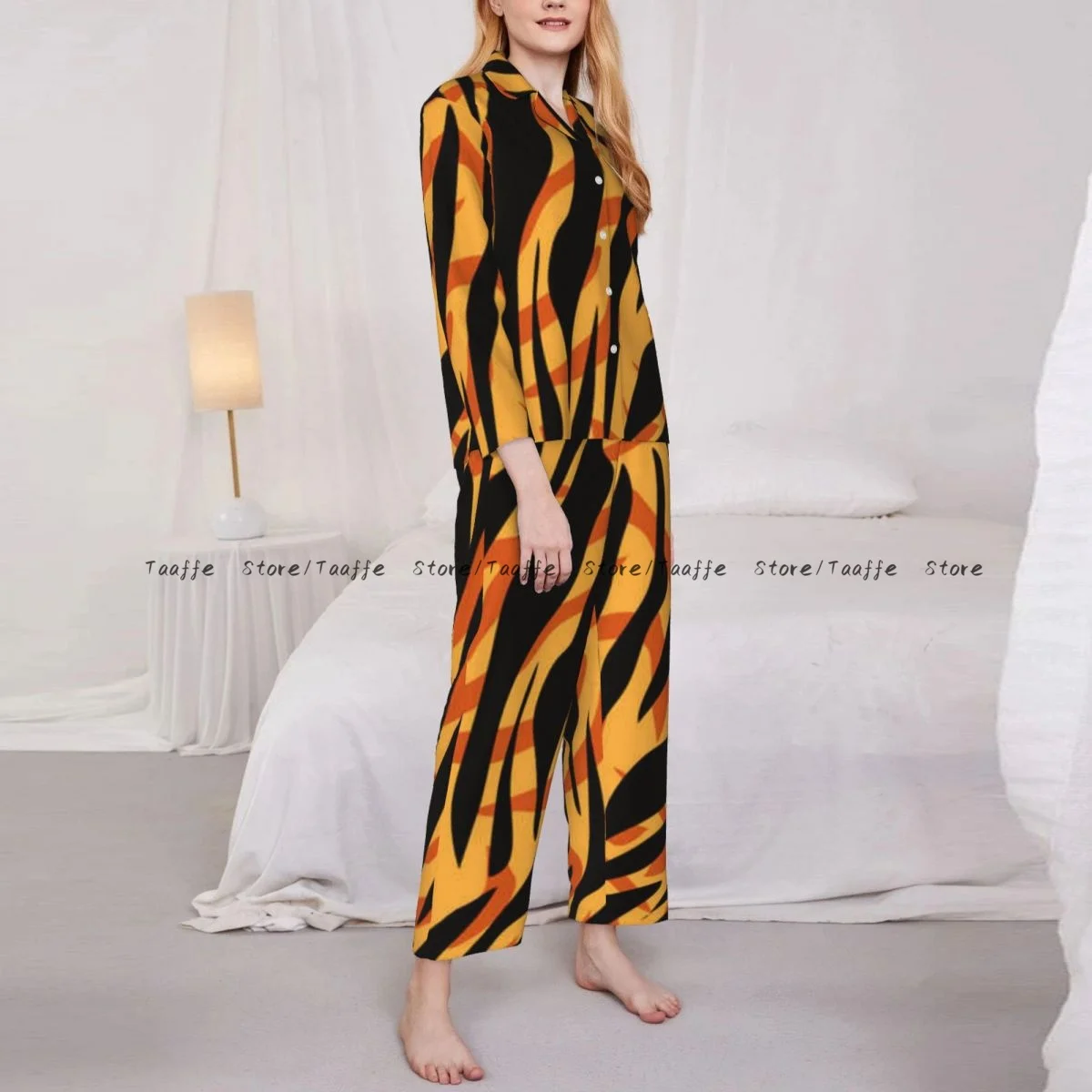 Women Sleepwear Pajamas Tiger Pattern Skin Long Sleeve Pijama Female Set Negligee Cardigan Suit
Women Sleepwear Pajamas Tiger Pattern Skin Long Sleeve Pijama Female Set Negligee Cardigan Suit