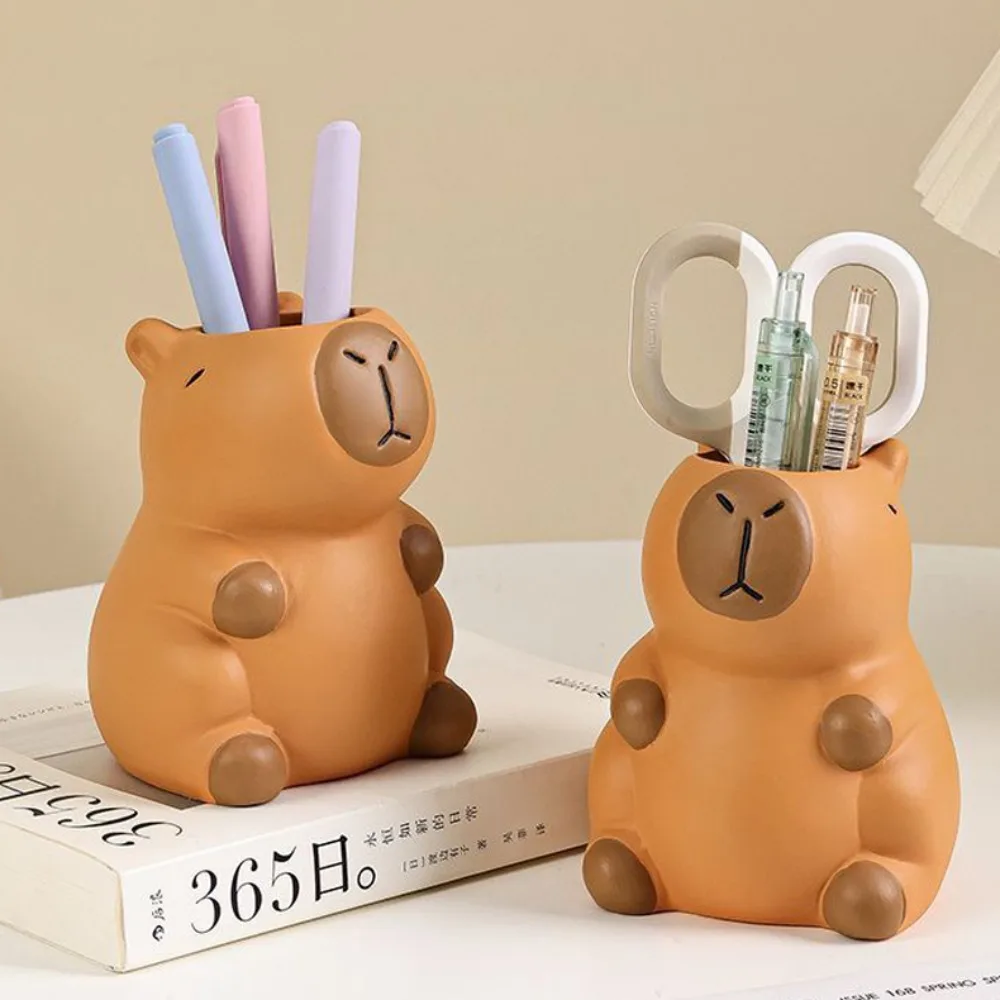 Украшение, держатель для ручек с капибарой, интересный настольный ящик для хранения карандашей капибары, многофункциональный мультфильм
Украшение, держатель для ручек с капибарой, интересный настольный ящик для хранения карандашей капибары, многофункциональный мультфильм