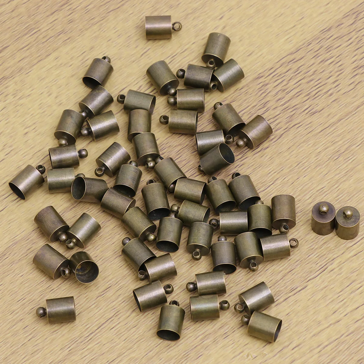 50pcs Round Cord End Caps Crimp Tips Copper Beads Sturdy Connector For Diy Bracelet Necklace Earring Tassel Making
50pcs Round Cord End Caps Crimp Tips Copper Beads Sturdy Connector For Diy Bracelet Necklace Earring Tassel Making