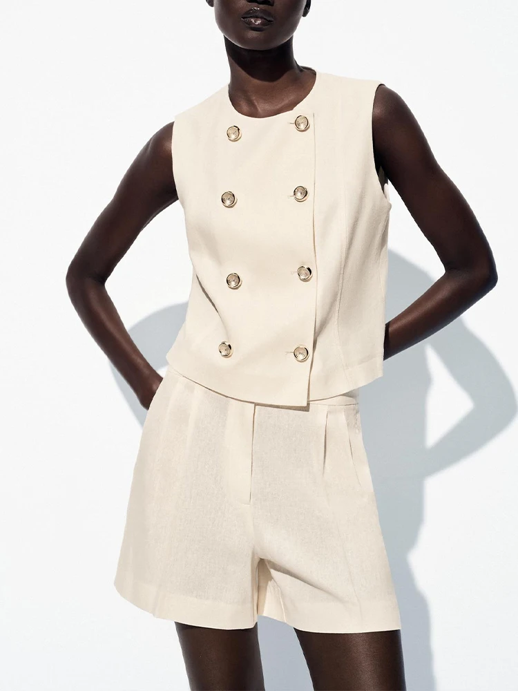 European style new women's fashion versatile double-breasted round-neck sleeveless vest pleated casual shorts suit
European style new women's fashion versatile double-breasted round-neck sleeveless vest pleated casual shorts suit