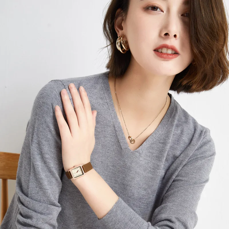 MRMT 2024 Brand New Non Wool Loose Thin Low V-Neck Knitted Bottomed Sweater Women's Pullover Sweater Solid Color Top Thin
MRMT 2024 Brand New Non Wool Loose Thin Low V-Neck Knitted Bottomed Sweater Women's Pullover Sweater Solid Color Top Thin