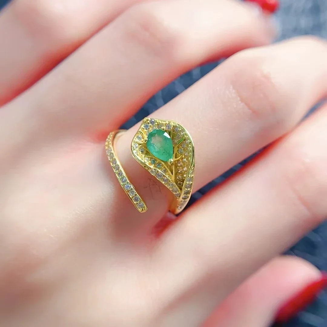 Attractive Emerald Silver Ring 4mm*6mm Natural Emerald Jewelry 925 Silver Adjustable Gemstone Ring with Gold Plating
Attractive Emerald Silver Ring 4mm*6mm Natural Emerald Jewelry 925 Silver Adjustable Gemstone Ring with Gold Plating