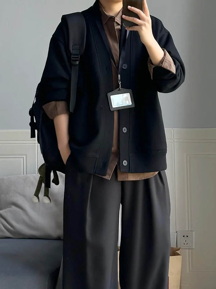 Elegant V-neck Cardigan Sweatshirt Men's Autumn High-End Feelings Layering Commute Casual Outerwear Loose Fit Long Sleeve
Elegant V-neck Cardigan Sweatshirt Men's Autumn High-End Feelings Layering Commute Casual Outerwear Loose Fit Long Sleeve