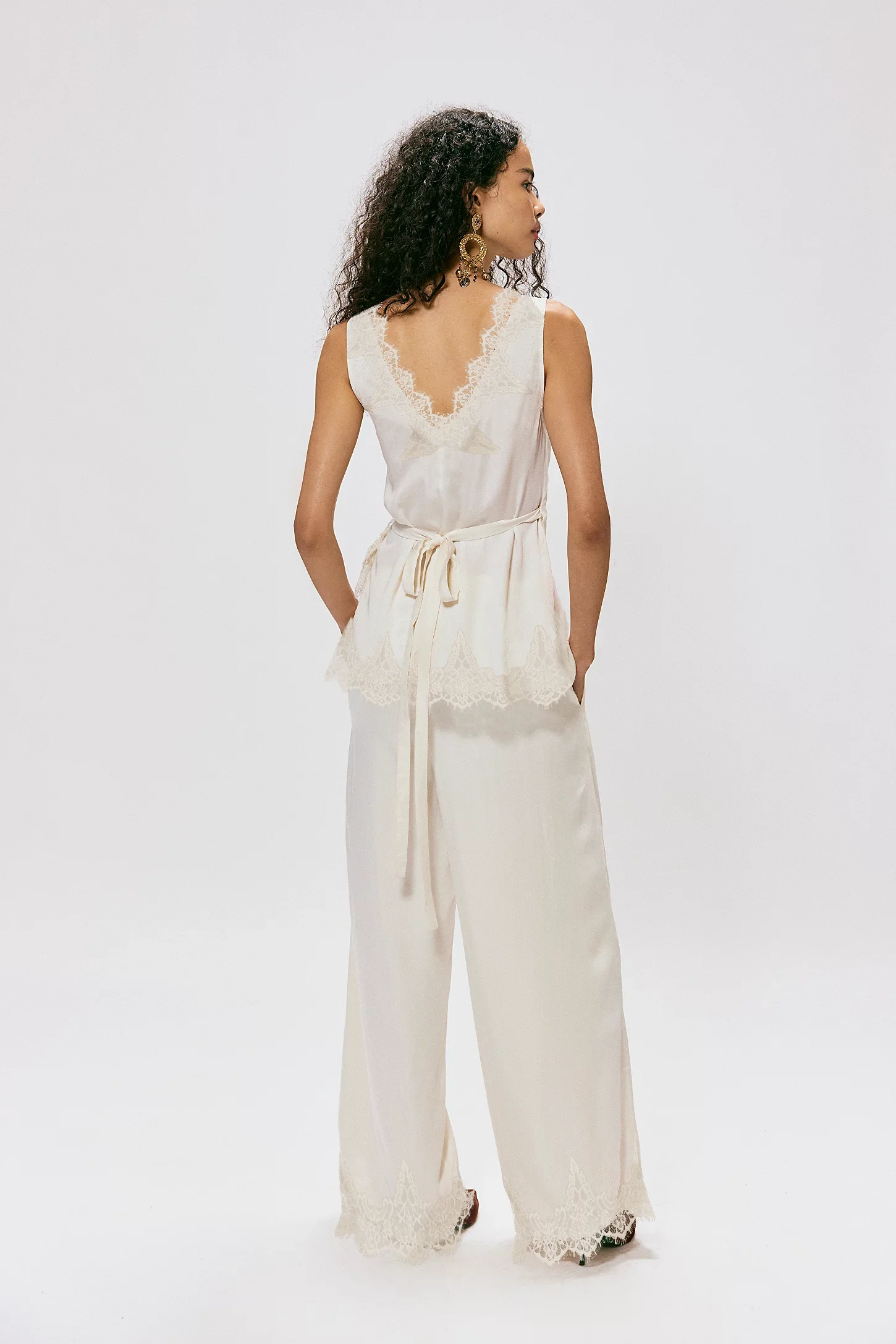 Womens Two Piece Pants Set Stylish Elegant Solid Color Lace Trim Waist Tie V Neck Tops and Wide Leg Pants
Womens Two Piece Pants Set Stylish Elegant Solid Color Lace Trim Waist Tie V Neck Tops and Wide Leg Pants