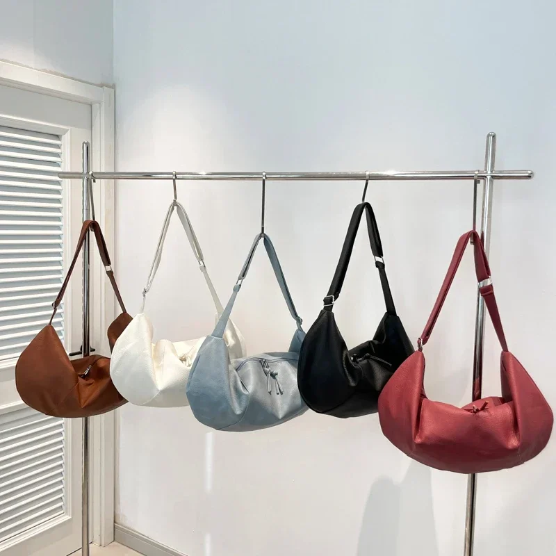 Retro Leisure Large Capacity Crossbody Bags Soft Pu Zipper Women's Shoulder Bags 2025 New Fashion High Quality Trend Tote Bag
Retro Leisure Large Capacity Crossbody Bags Soft Pu Zipper Women's Shoulder Bags 2025 New Fashion High Quality Trend Tote Bag