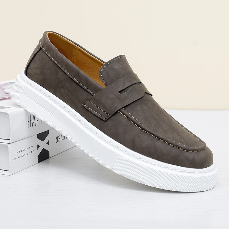 Spring New Slip-on Loafers Leather Men's Casual Shoes Non-slip Wear-resistant Outdoor Board Shoes
Spring New Slip-on Loafers Leather Men's Casual Shoes Non-slip Wear-resistant Outdoor Board Shoes