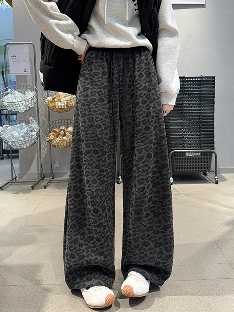 Женские зимние повседневные брюки с тигровым принтом, на флисовой подкладке, свободные, широкие, прямого кроя, с высокой талией, с карманами
Женские зимние повседневные брюки с тигровым принтом, на флисовой подкладке, свободные, широкие, прямого кроя, с высокой талией, с карманами