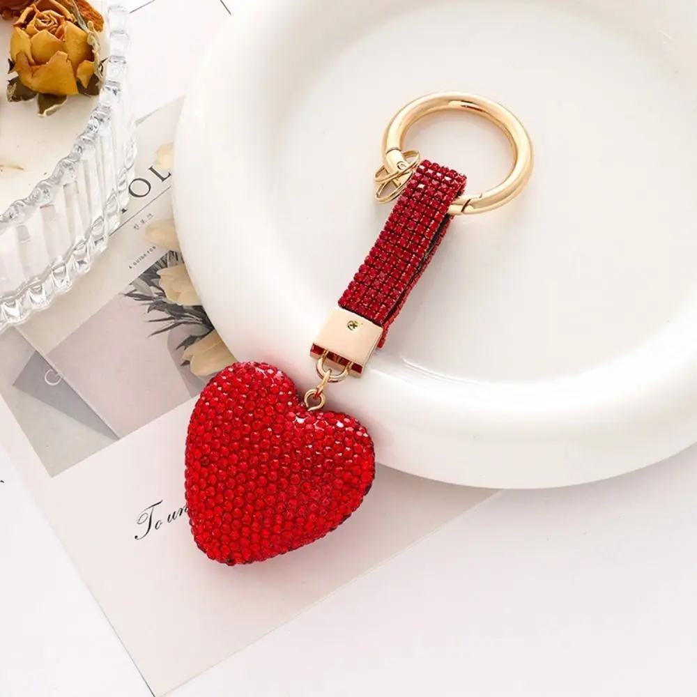 Personalized Shining LOVE Keychain Bling Accessory Heart Keychain Jewelry Light Luxury Car Keyring Pendant
Personalized Shining LOVE Keychain Bling Accessory Heart Keychain Jewelry Light Luxury Car Keyring Pendant