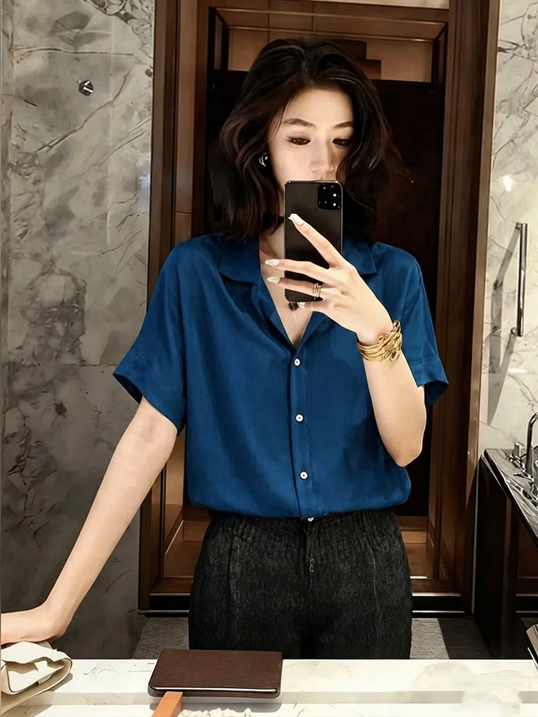 Blue Summer Casual Style Women's Shirt Loose Fit Short Sleeve Design Sensation New Top Korean Version Straight Tube Type
Blue Summer Casual Style Women's Shirt Loose Fit Short Sleeve Design Sensation New Top Korean Version Straight Tube Type