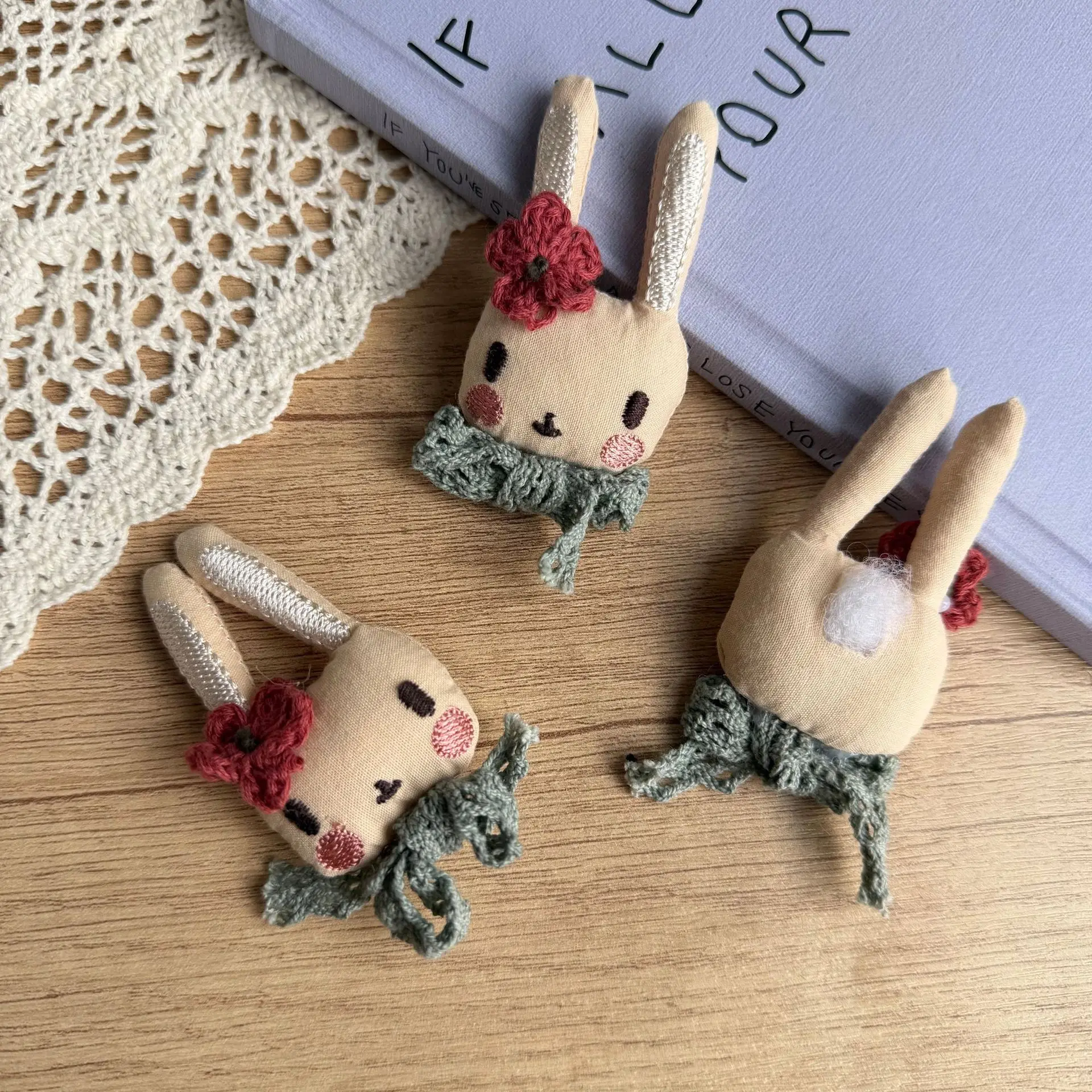 Handmade Knitted Rabbit Fabric Lace Pendant for Bag Decoration Cute Kids Apparel Sewing Accessory High Quality
Handmade Knitted Rabbit Fabric Lace Pendant for Bag Decoration Cute Kids Apparel Sewing Accessory High Quality