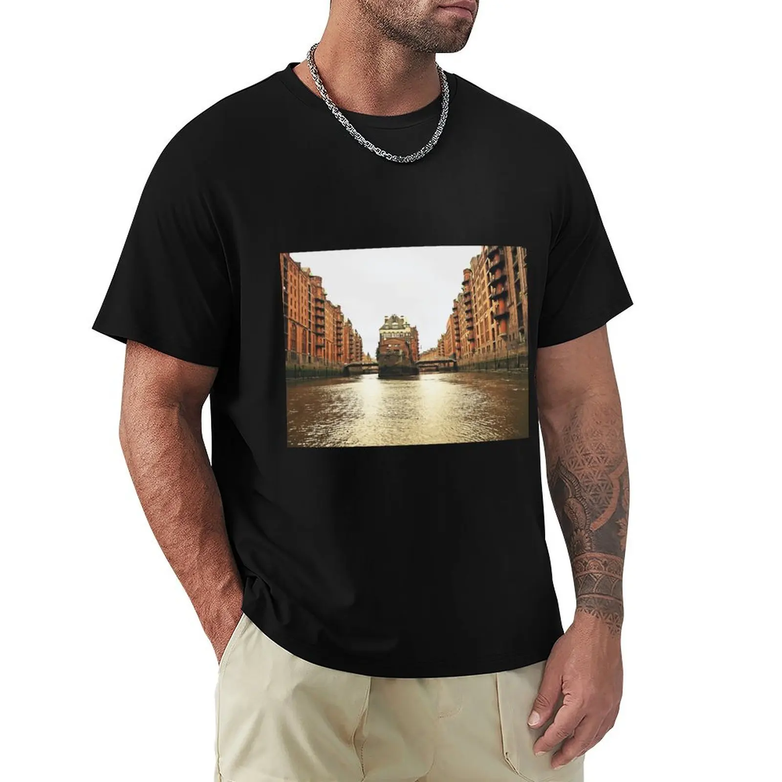 Speicherstadt (City of Warehouses) T-Shirt Plus Size Loose Short Sleeve Top
Speicherstadt (City of Warehouses) T-Shirt Plus Size Loose Short Sleeve Top