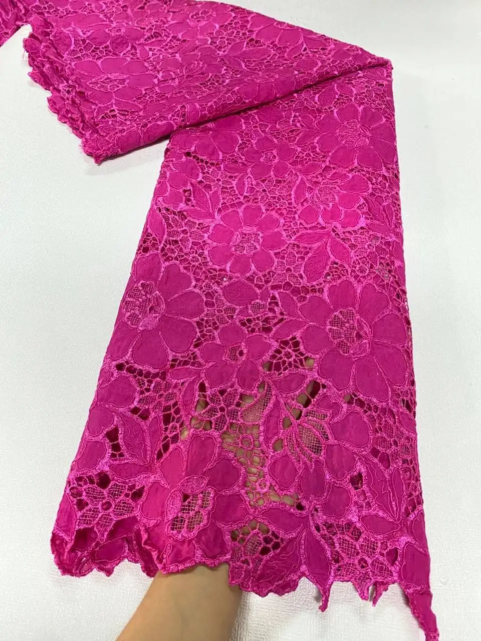 African Milk Silk Cord Lace Fabric 2025 High Quality Lace French Chiffon Nigerian Guipure Cord Laces For Wedding Party Dresses
African Milk Silk Cord Lace Fabric 2025 High Quality Lace French Chiffon Nigerian Guipure Cord Laces For Wedding Party Dresses