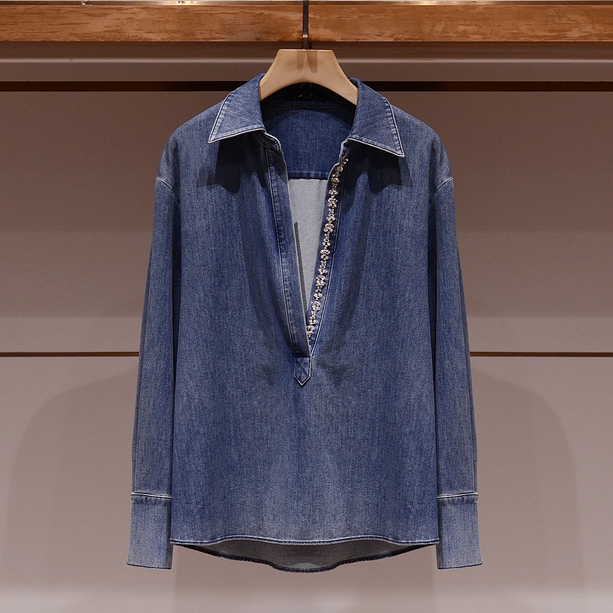 Ele Blue Diamond Embellied Long Sve Collar Women's Denim irt High-End Feel Commute Sle Slim Fit Spring New
Ele Blue Diamond Embellied Long Sve Collar Women's Denim irt High-End Feel Commute Sle Slim Fit Spring New