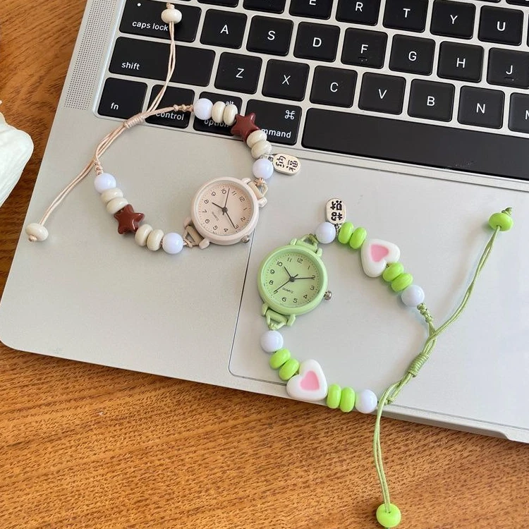 Unique Women Watch Minimalist Vintage Style Leather Strap Small Fresh Forest Theme Fashion Student Birthday Gift
Unique Women Watch Minimalist Vintage Style Leather Strap Small Fresh Forest Theme Fashion Student Birthday Gift