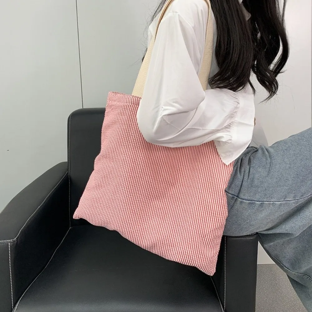 Stripe Contrast Color Canvas Shoulder Bag Large Capacity Simple Design Zipper Handbags Vintage Style Patchwork Shopping Bag
Stripe Contrast Color Canvas Shoulder Bag Large Capacity Simple Design Zipper Handbags Vintage Style Patchwork Shopping Bag