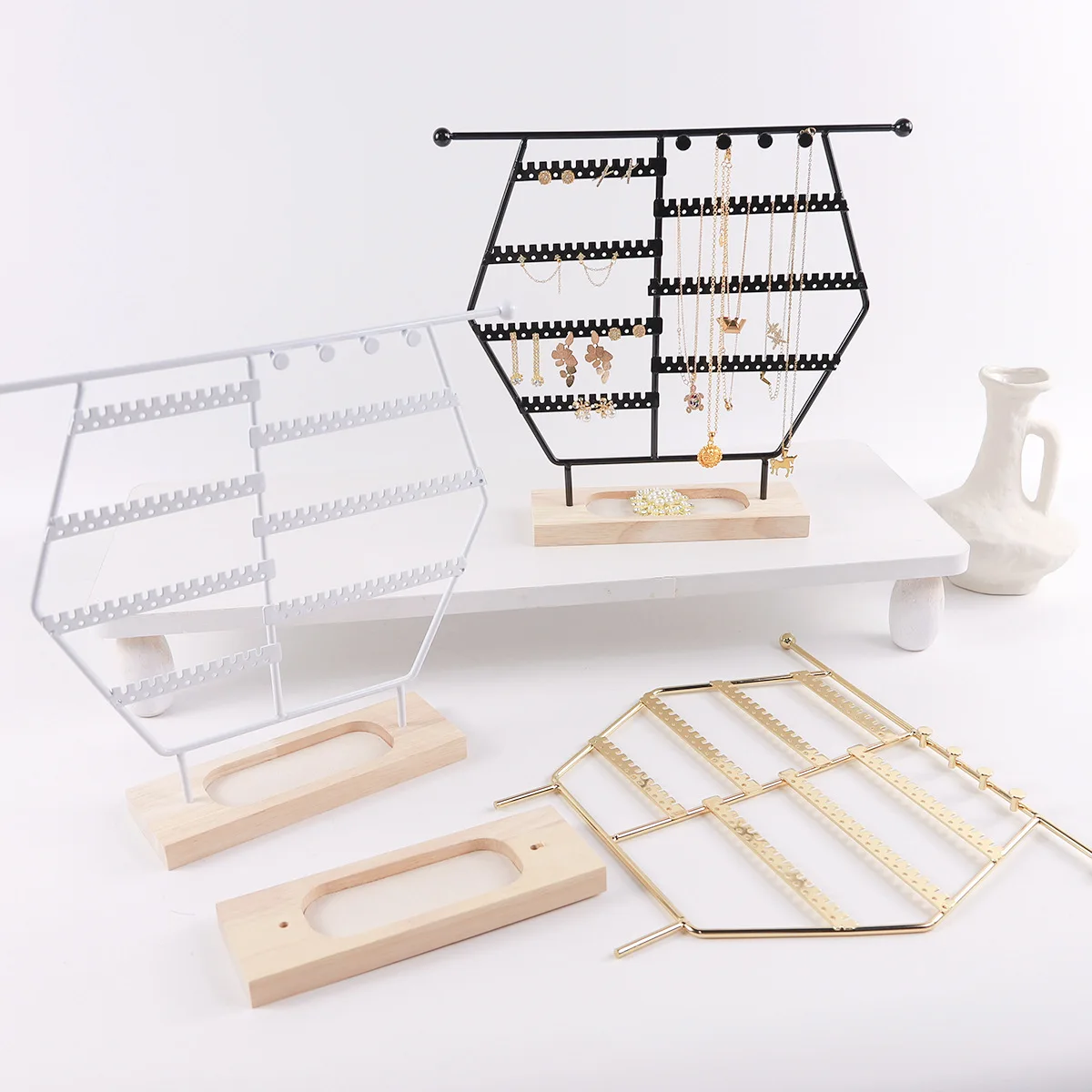 Metal Display Stand Multifunctional Metal Display Rack For Rings Necklaces Earrings For Daily Jewelry Stroage and Jewelry Store
Metal Display Stand Multifunctional Metal Display Rack For Rings Necklaces Earrings For Daily Jewelry Stroage and Jewelry Store