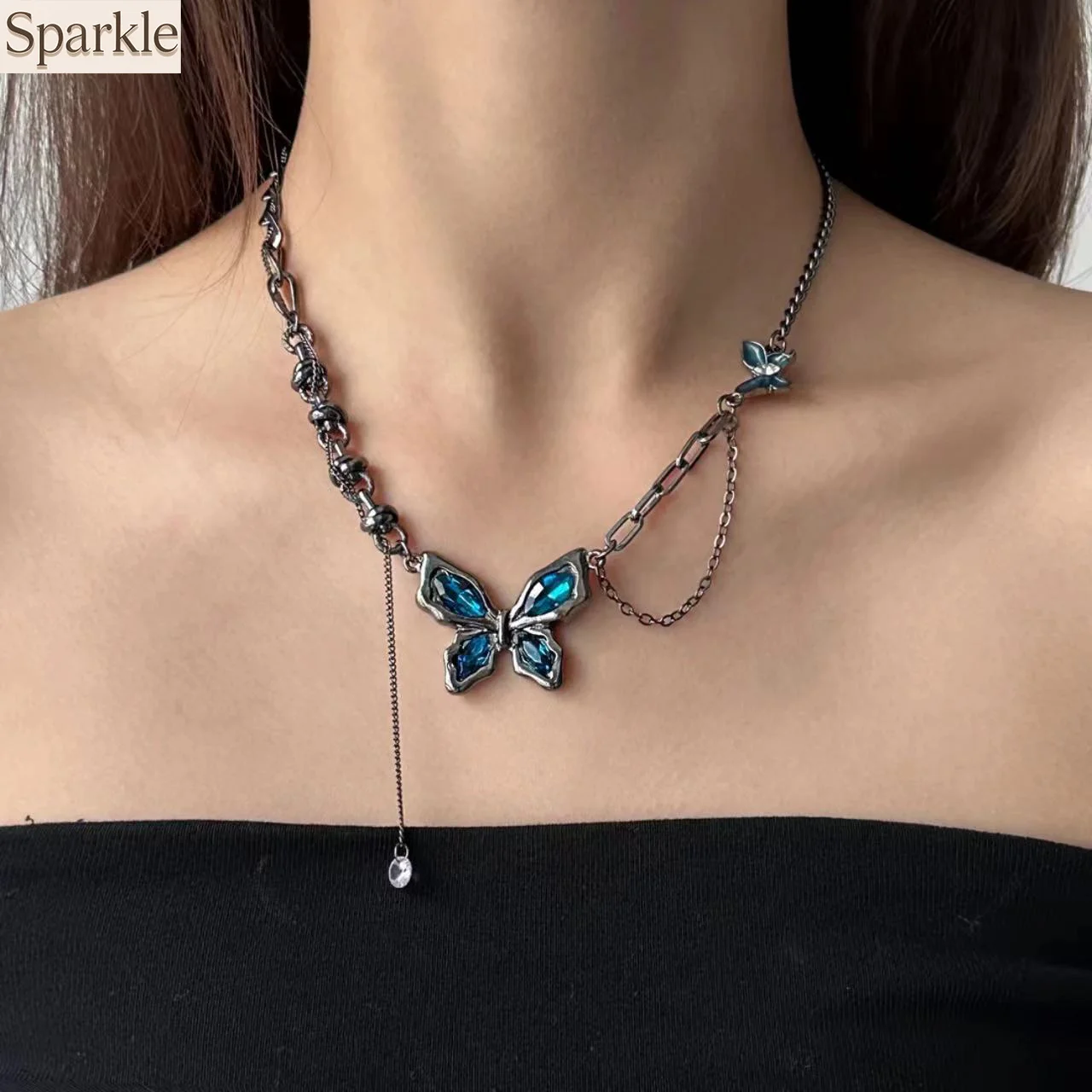 Y2K Gothic Butterfly Tassel Pendant Necklace for Women Punk Heavy Metal Alloy & Adjustable Chain Choker Necklace Trendy Jewelry
Y2K Gothic Butterfly Tassel Pendant Necklace for Women Punk Heavy Metal Alloy & Adjustable Chain Choker Necklace Trendy Jewelry
