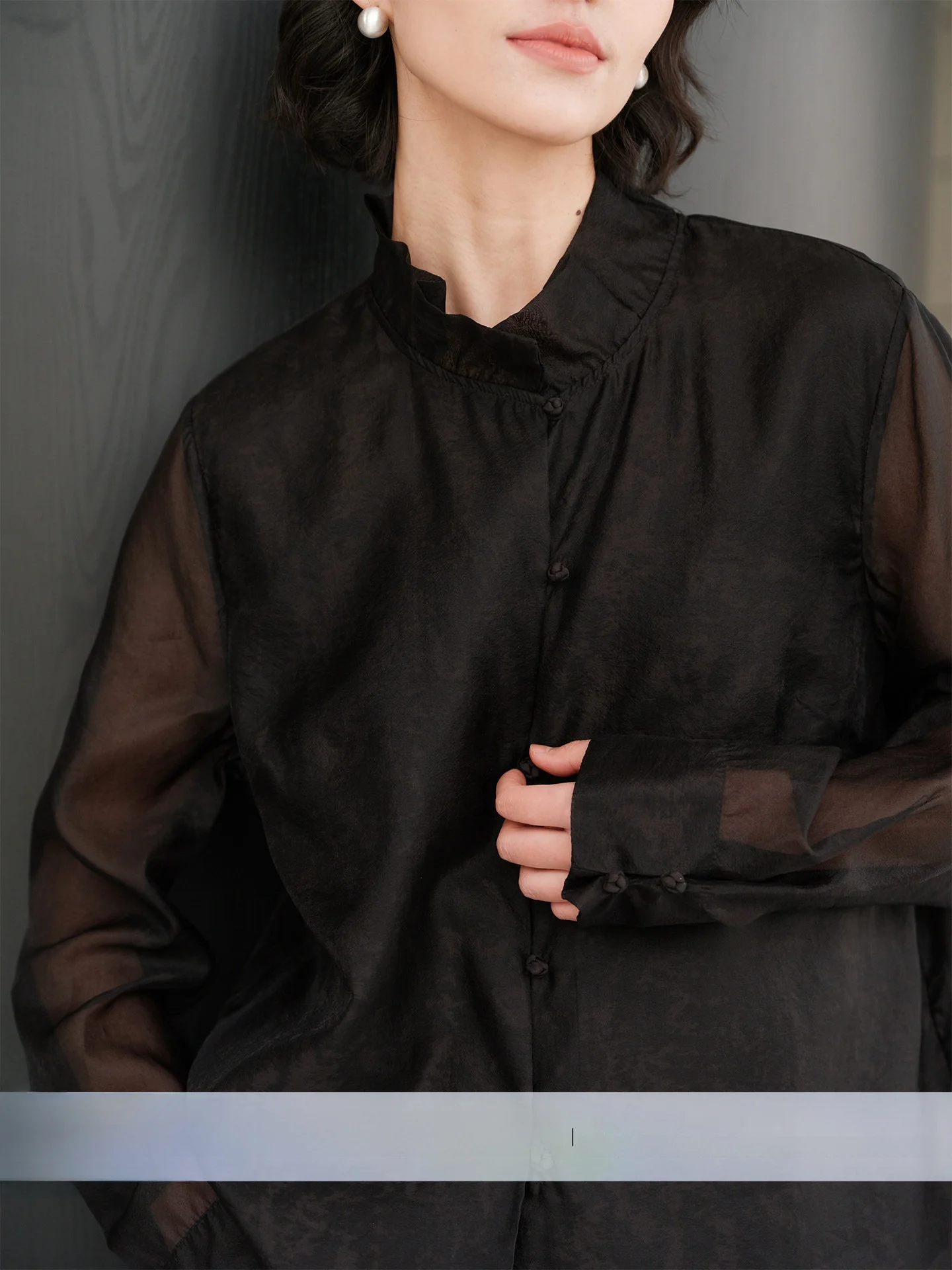 Zhimai Rihua Black Silk Lightweight Shirt with Lace Collar Design Double Layer Loose Fit Long Sleeve Women's Top
Zhimai Rihua Black Silk Lightweight Shirt with Lace Collar Design Double Layer Loose Fit Long Sleeve Women's Top