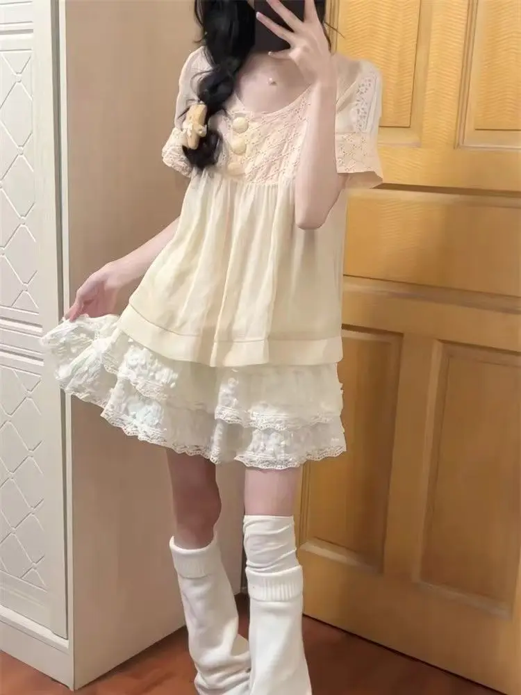 Japanese Kawaii Casual Loose 2-piece Set Women Design Sweet Short Sleeve Apricot Shirt High-waist Chic Lovely Cake Short Skirt
Japanese Kawaii Casual Loose 2-piece Set Women Design Sweet Short Sleeve Apricot Shirt High-waist Chic Lovely Cake Short Skirt