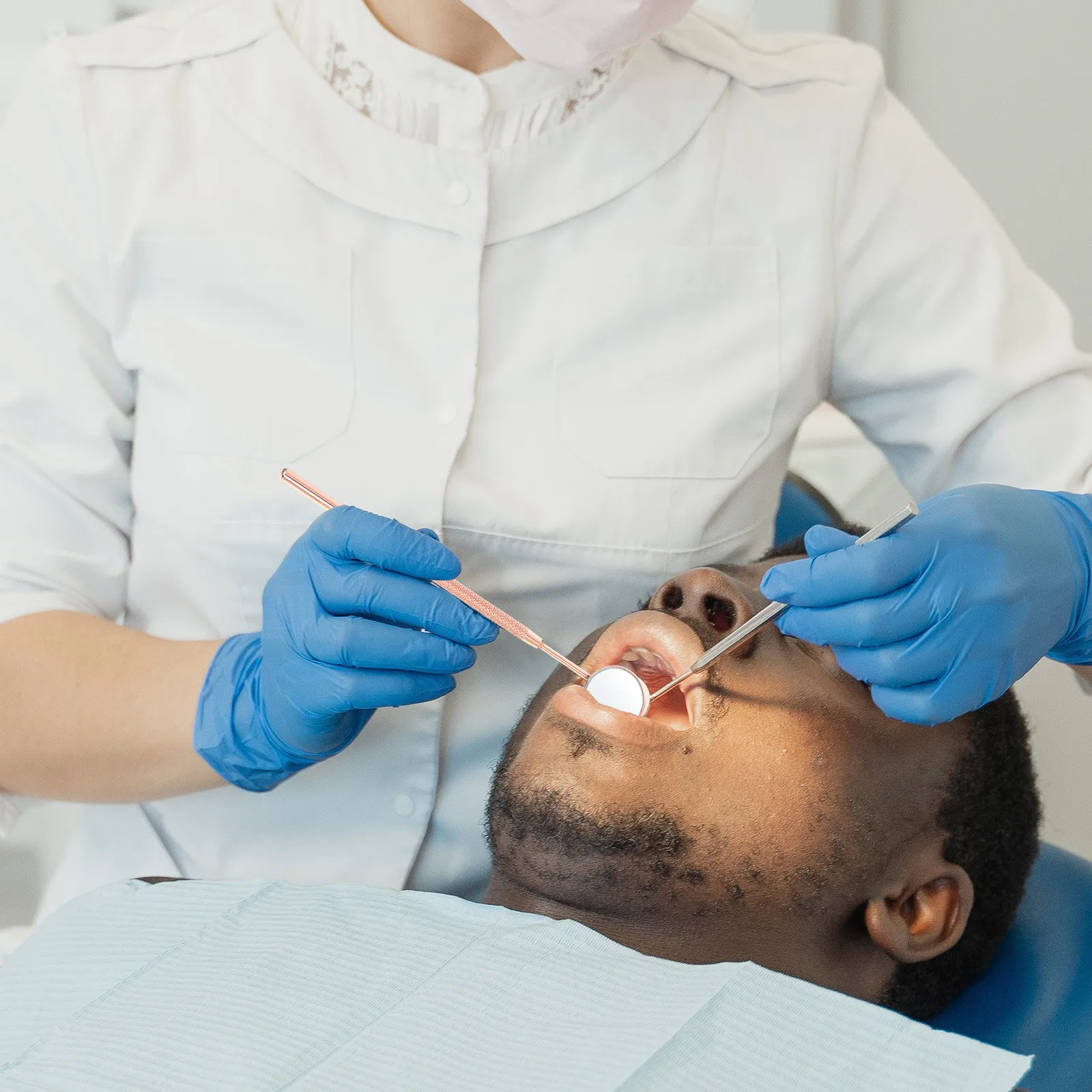 Набор из 3-х зеркал для осмотра полости рта, маленькие, из нержавеющей стали, для проверки зубов, инструменты для наращивания ресниц, с длинной ручкой, портативные, для макияжа
Набор из 3-х зеркал для осмотра полости рта, маленькие, из нержавеющей стали, для проверки зубов, инструменты для наращивания ресниц, с длинной ручкой, портативные, для макияжа