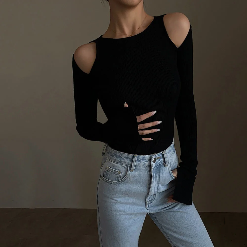 White Off Shoulder Knitted Sweater Women's Knitwear 2023 Autumn New Design Hollow Out Slim Bottoming Shirt Sexy Knitted Tops
White Off Shoulder Knitted Sweater Women's Knitwear 2023 Autumn New Design Hollow Out Slim Bottoming Shirt Sexy Knitted Tops