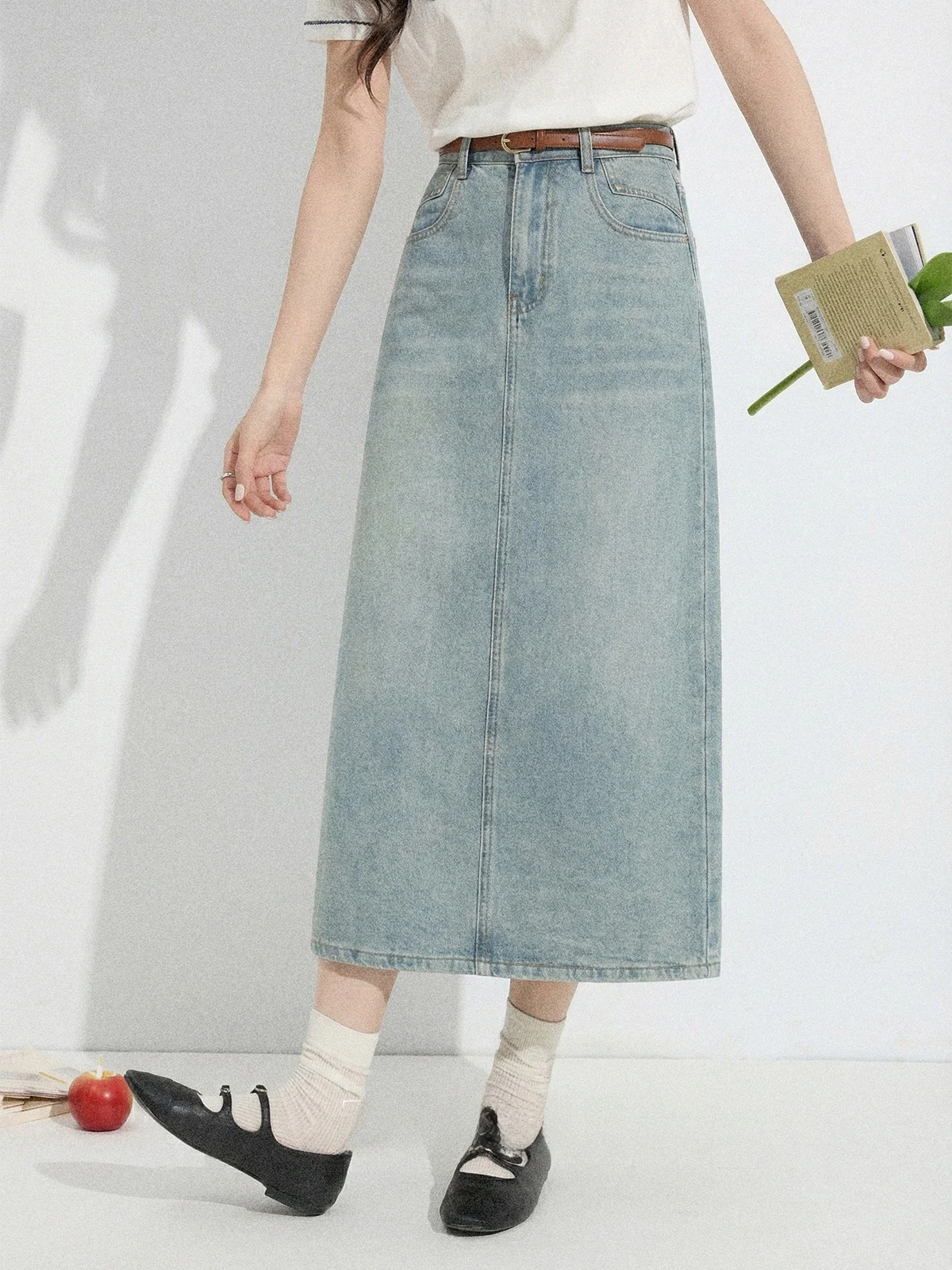 Zhang Soda 2026 Summer New Style A-Line Dress Light Blue High Waist Denim Skirt Women Commute Korean Version Casual Skirt
Zhang Soda 2026 Summer New Style A-Line Dress Light Blue High Waist Denim Skirt Women Commute Korean Version Casual Skirt