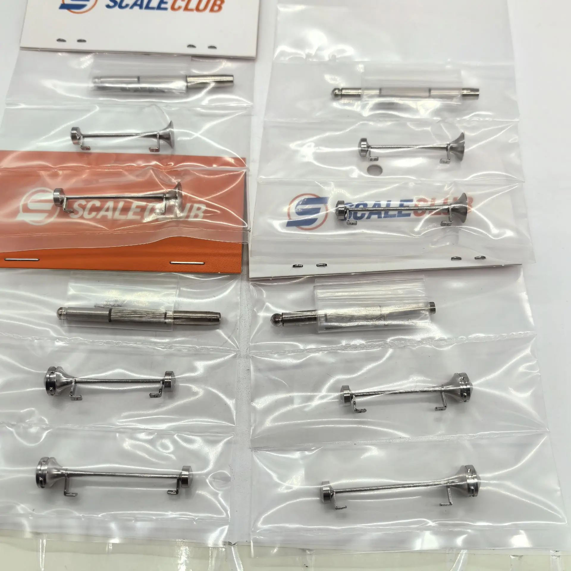 Scaleclub 1/14 Metal Whistle Horn is Suitable For Tamiya Lesu For Scania Man Actros Volvoo Car Parts Rc Truck Trailer DIY Parts
Scaleclub 1/14 Metal Whistle Horn is Suitable For Tamiya Lesu For Scania Man Actros Volvoo Car Parts Rc Truck Trailer DIY Parts