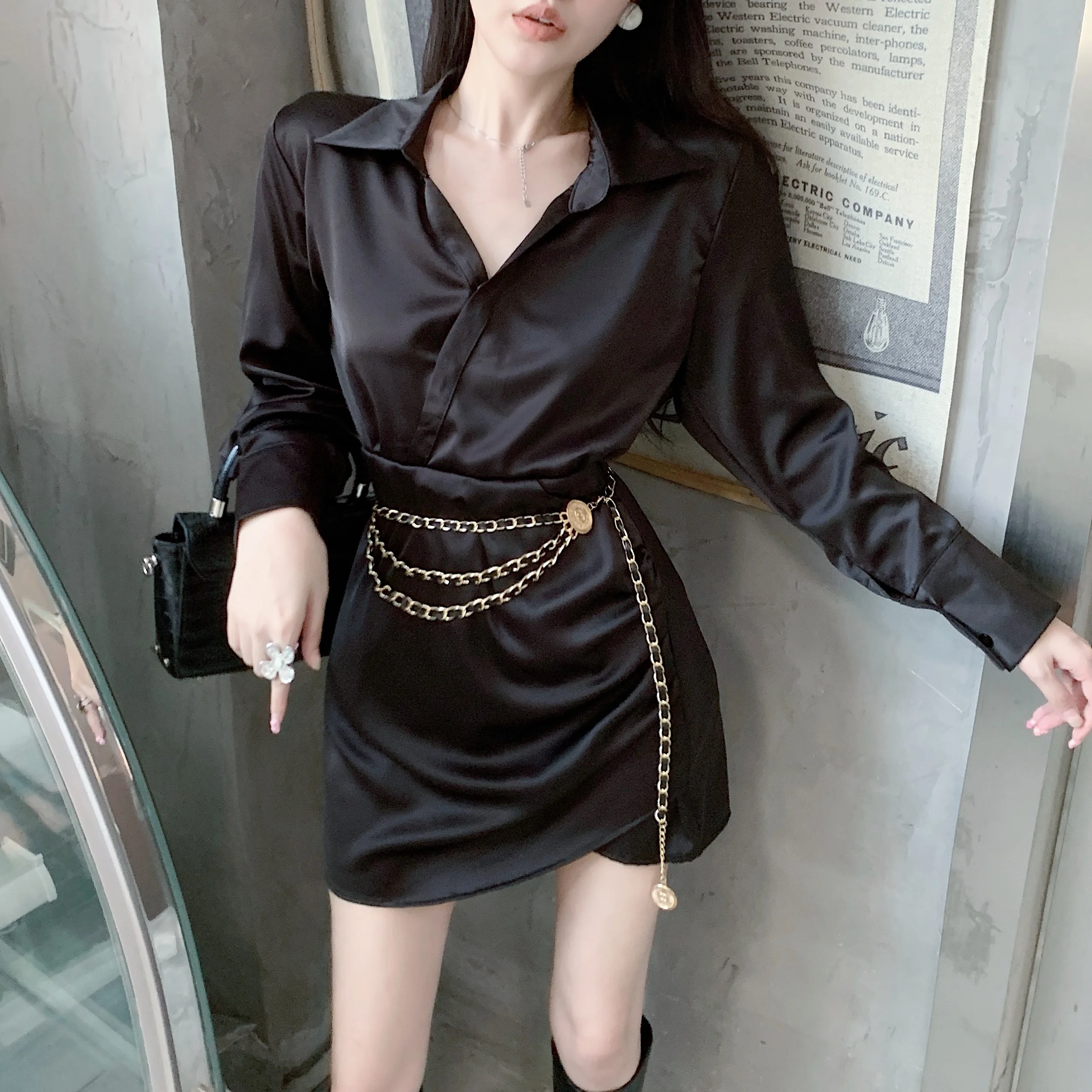 Elegant Vintage Collar Silk Shirt Dress Women's Waist-Cinching Slimming Dress Autumn Long Sleeve Korean Style Commute
Elegant Vintage Collar Silk Shirt Dress Women's Waist-Cinching Slimming Dress Autumn Long Sleeve Korean Style Commute