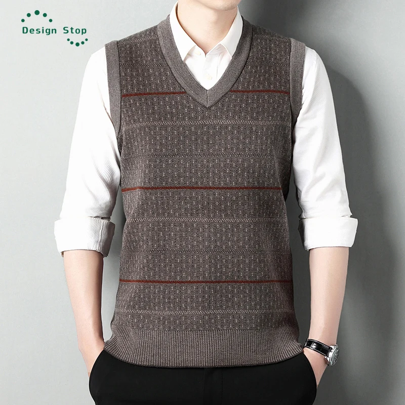 Fashion Men's Sleek V-Neck Sweater Vest Male Sleeveless Knitted Tops Winter Clothing
Fashion Men's Sleek V-Neck Sweater Vest Male Sleeveless Knitted Tops Winter Clothing