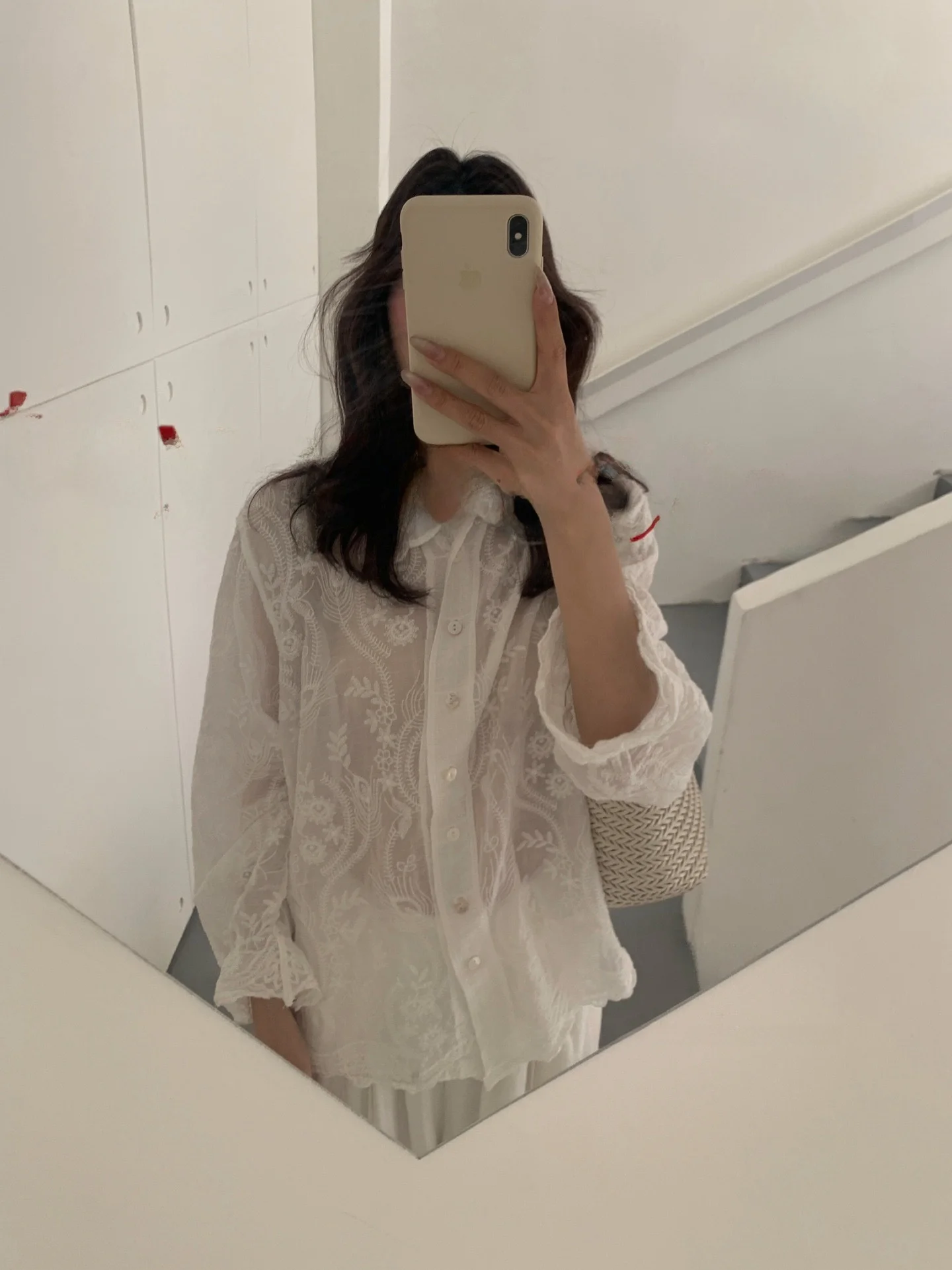 Korean Sle Long Sve Lace Hook Flower Hollow out Collar Women's irt Loose Fit Commute Faion Cotton Inner
Korean Sle Long Sve Lace Hook Flower Hollow out Collar Women's irt Loose Fit Commute Faion Cotton Inner