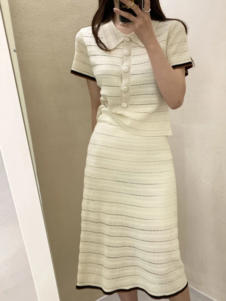 Faionable Two-Piece Set Hollow out Collar ort Sve Knit Top High Waist Skirt Gentlewoman Sle for Young Women
Faionable Two-Piece Set Hollow out Collar ort Sve Knit Top High Waist Skirt Gentlewoman Sle for Young Women