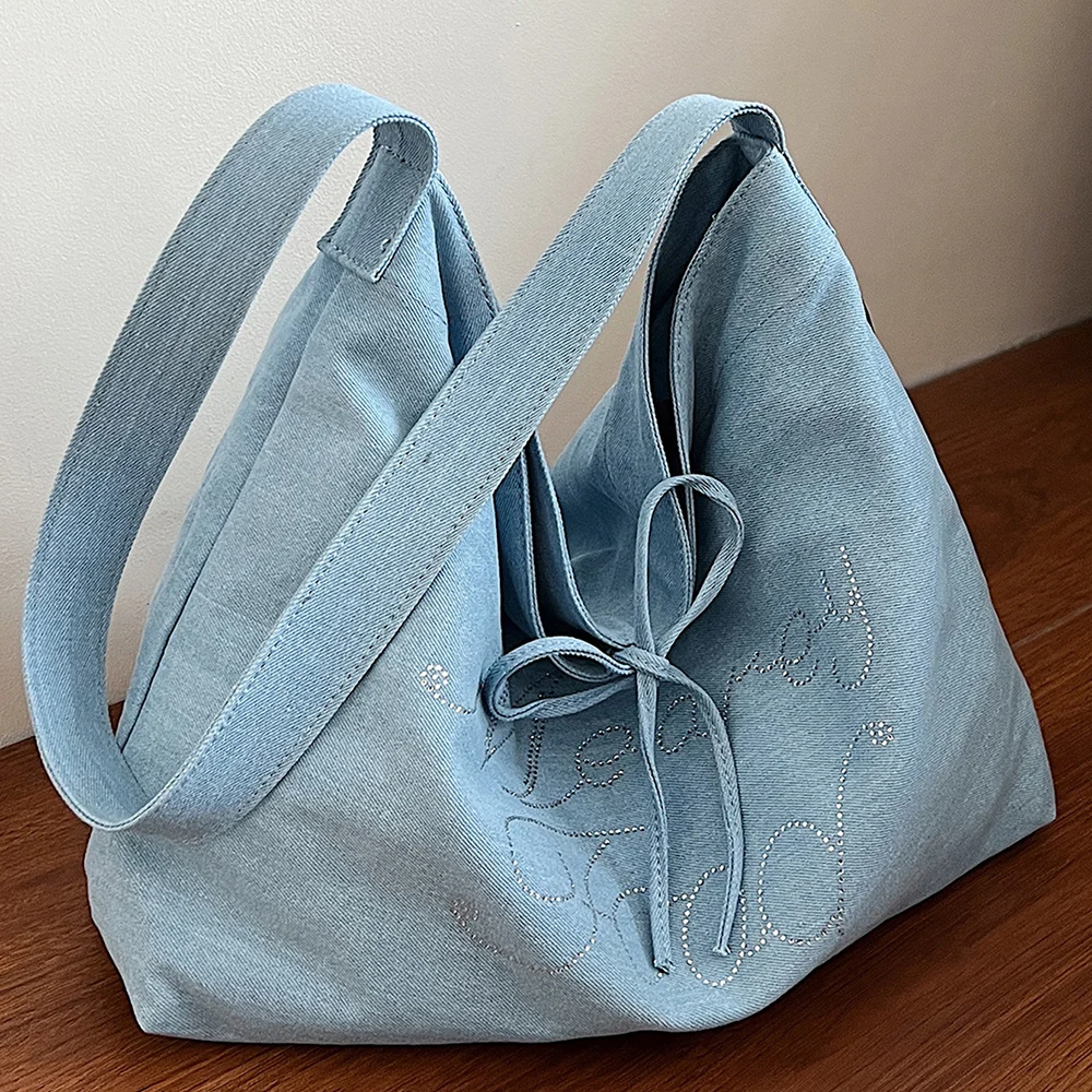 Denim Blue Totes Bag Women Casual Large Capacity Rivet Diamond Letter Shoulder Bags 2025 New College Style Students Classes Bag
Denim Blue Totes Bag Women Casual Large Capacity Rivet Diamond Letter Shoulder Bags 2025 New College Style Students Classes Bag