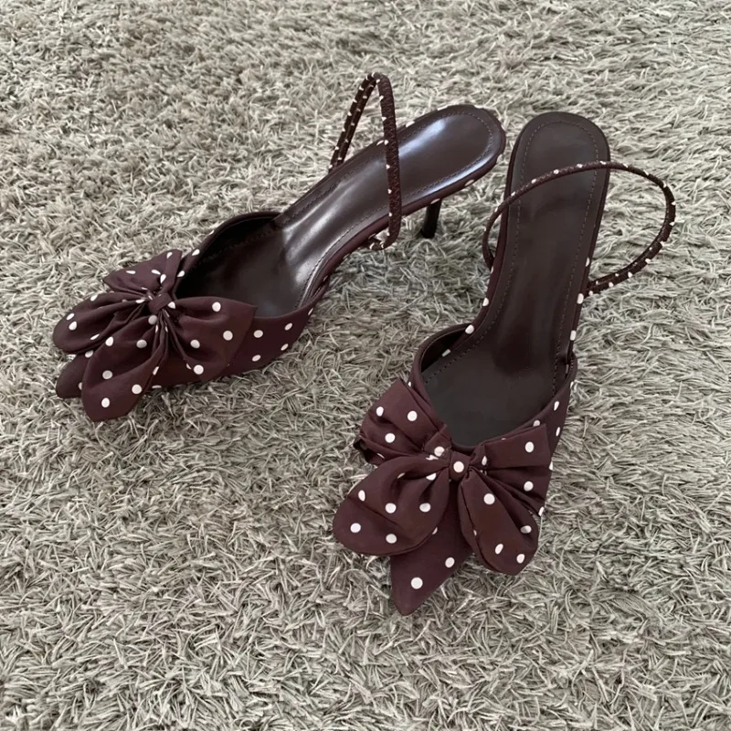 Fashion Polka Dot Butterfly Knot Decoration Brand Pumps Women Elegant Pointed Toe Thin Heel Designer Shoes Sexy Party Dress Shoe
Fashion Polka Dot Butterfly Knot Decoration Brand Pumps Women Elegant Pointed Toe Thin Heel Designer Shoes Sexy Party Dress Shoe
